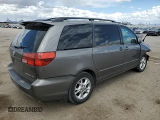 2005 Toyota Sienna XLE with VIN 5TDZA22C35S300451, listed as a Copart auction lot 52035345 with Not provided miles and Salvage title. Bid and sale history available at DreamBid. Image 3.