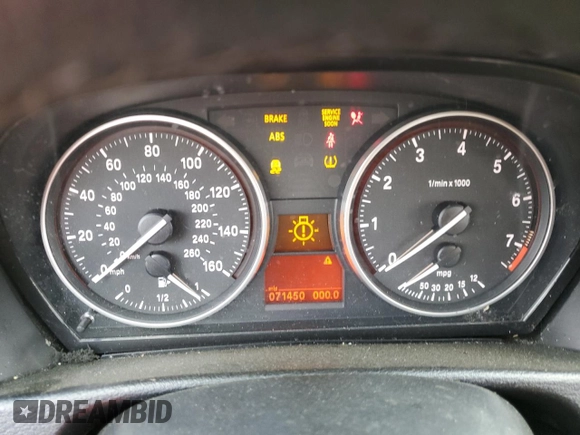 2013 BMW X1 28i with VIN WBAVM1C54DVW42668, listed as a Copart auction lot 47722045 with 71,450 mi miles and Salvage Title. Bid and sale history available at carsss.com. Image 9.