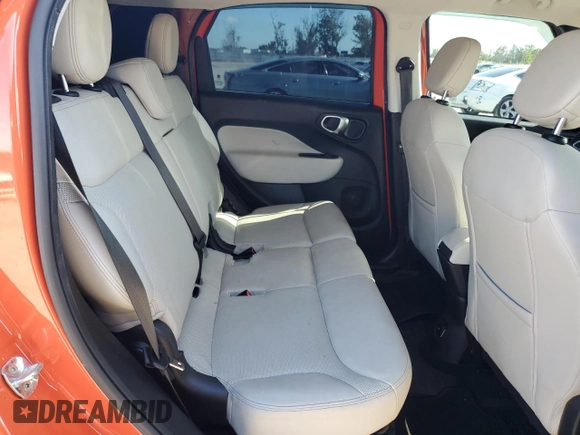 2019 FIAT 500L Trekking with VIN ZFBNFADH7KZ042211, listed as a Copart auction lot 58894534 with 36,997 mi miles and Salvage Title. Bid and sale history available at carsss.com. Image 10.