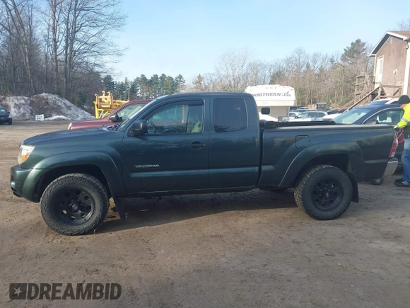 2009 Toyota Tacoma with VIN 5TEUU42N99Z649654, listed as a IAAI auction lot 41796246 with 229,052 mi miles. Bid and sale history available at carsss.com. Image 14.