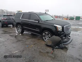 2017 GMC Yukon Denali with VIN 1GKS2CKJ2HR372932, listed as a IAAI auction lot 41554611 with 181,561 mi miles. Bid and sale history available at carsss.com. Image 1.