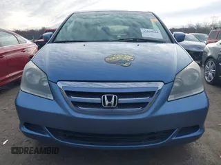 2005 Honda Odyssey EX-L with VIN 5FNRL38645B029325, listed as a IAAI auction lot 41958044 with 177,714 mi miles. Bid and sale history available at carsss.com. Image 11.