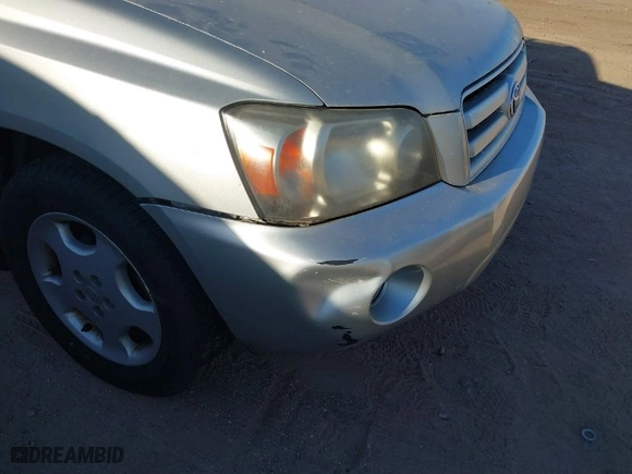 2005 Toyota Highlander with VIN JTEDP21A350050152, listed as a IAAI auction lot 41673415 with 195,221 mi miles. Bid and sale history available at carsss.com. Image 6.