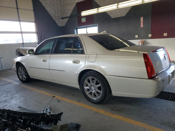 2011 Cadillac DTS Luxury Collection with VIN 1G6KD5E61BU121335, listed as a Copart auction lot 82408134 with 81,492 mi miles and Salvage Title. Bid and sale history available at DreamBid. Image 2.