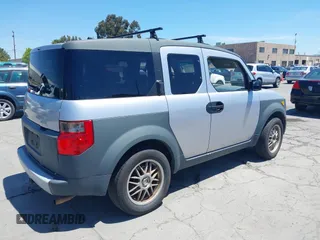 2003 Honda Element EX with VIN 5J6YH28593L009493, listed as a IAAI auction lot 42233626 with 237,221 mi miles and . Bid and sale history available at DreamBid. Image 4.