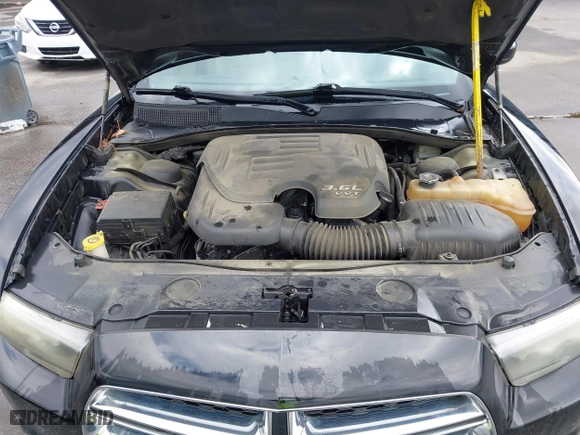 2013 Dodge Charger SE with VIN 2C3CDXBG6DH526840, listed as a IAAI auction lot 41929002 with 273,890 mi miles. Bid and sale history available at carsss.com. Image 10.
