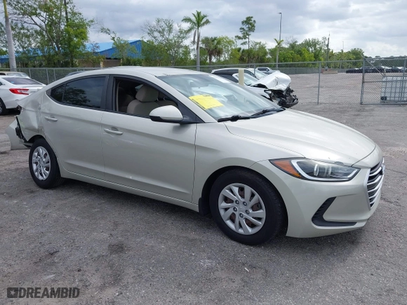 2018 Hyundai Elantra SE with VIN 5NPD74LF2JH295627, listed as a IAAI auction lot 41901934 with 114,008 mi miles. Bid and sale history available at carsss.com. Image 1.