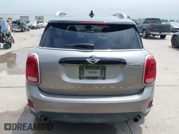 2018 MINI Countryman Cooper S with VIN WMZYT3C3XJ3E00006, listed as a IAAI auction lot 42420388 with 117,313 mi miles and . Bid and sale history available at DreamBid. Image 17.