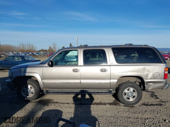 2002 Chevrolet Suburban Z71 with VIN 3GNFK16Z32G173307, listed as a IAAI auction lot 41557165 with 1 mi miles. Bid and sale history available at carsss.com. Image 14.