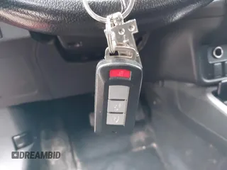 2018 Mitsubishi Outlander SE z VIN JA4AD3A35JZ032324, wystawiony jako IAAI lot #42308789 z przebiegiem 132 966 mil mil oraz . Historia ofert i sprzedaży dostępna na DreamBid. Obrazek 11.