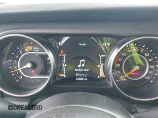 2020 Jeep Wrangler Unlimited Sahara с VIN 1C4HJXEN3LW243588, выставлен на аукционе IAAI как лот 42289351 с пробегом 67 825 миль миль и . История ставок и продаж доступна на DreamBid. Изображение 7.