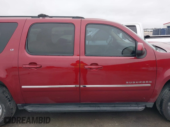 2011 Chevrolet Suburban LT with VIN 1GNSCJE07BR323241, listed as a IAAI auction lot 41548258 with 262,547 mi miles. Bid and sale history available at carsss.com. Image 13.