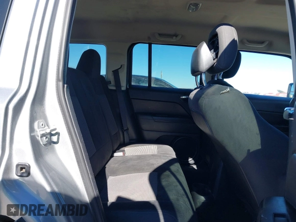 2015 Jeep Patriot Sport with VIN 1C4NJPBA8FD325398, listed as a IAAI auction lot 40696837 with 136,130 mi miles. Bid and sale history available at carsss.com. Image 8.