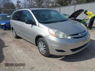 2007 Toyota Sienna CE with VIN 5TDZK23C47S024506, listed as a IAAI auction lot 41802978 with 274,507 mi miles. Bid and sale history available at carsss.com. Image 1.
