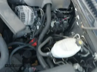 2005 Chevrolet Tahoe LS с VIN 1GNEC13T95J173890, выставлен на аукционе IAAI как лот 42803567 с пробегом 175 115 миль миль и . История ставок и продаж доступна на DreamBid. Изображение 12.