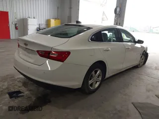 2020 Chevrolet Malibu LS with VIN 1G1ZC5ST1LF076601, listed as a IAAI auction lot 42002785 with 139,295 mi miles and . Bid and sale history available at DreamBid. Image 4.