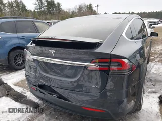 2016 Tesla Model X 70D z VIN 5YJXCAE2XGF014165, wystawiony jako IAAI lot #41474490 z przebiegiem 112 967 mil mil oraz . Historia ofert i sprzedaży dostępna na DreamBid. Obrazek 15.