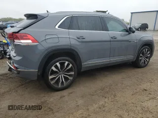 2021 Volkswagen Atlas SEL Premium R-Line with VIN 1V2FE2CA8MC221196, listed as a Copart auction lot 41882335 with 62,418 mi miles and Clean title. Bid and sale history available at DreamBid. Image 3.