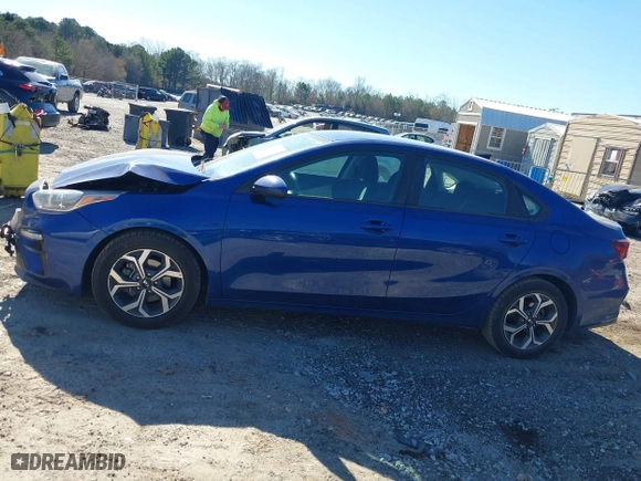 2019 Kia Forte LXS with VIN 3KPF24AD6KE115600, listed as a IAAI auction lot 41703976 with 112,383 mi miles. Bid and sale history available at carsss.com. Image 14.