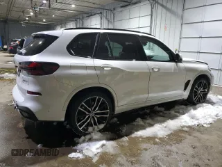 2024 BMW X5 xDrive40i with VIN 5UX23EU03R9V09854, listed as a Copart auction lot 44907595 with 21,147 mi miles and Salvage Title. Bid and sale history available at carsss.com. Image 3.