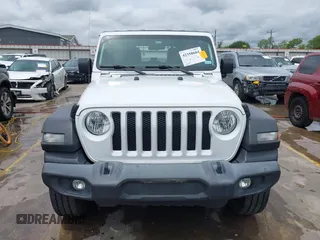 2019 Jeep Wrangler Unlimited Sport S with VIN 1C4HJXDN3KW689739, listed as a IAAI auction lot 42358604 with 73,271 mi miles and . Bid and sale history available at DreamBid. Image 13.