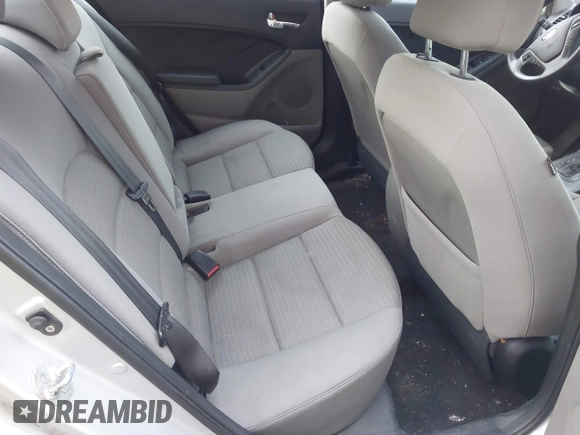 2015 Kia Forte LX with VIN KNAFX4A62F5386526, listed as a IAAI auction lot 41800783 with 124,553 mi miles. Bid and sale history available at carsss.com. Image 8.