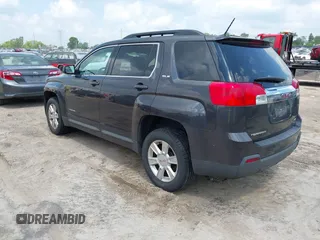 2013 GMC Terrain SLE z VIN 2GKFLTEK9D6426817, wystawiony jako IAAI lot #42753117 z przebiegiem 167 796 mil mil oraz . Historia ofert i sprzedaży dostępna na DreamBid. Obrazek 3.