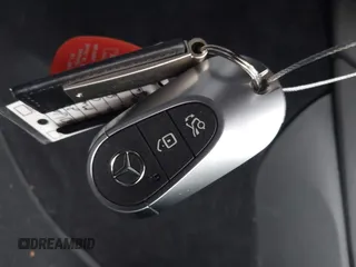 2023 Mercedes-Benz C 300 с VIN W1KAF4GB9PR071002, выставлен на аукционе IAAI как лот 42157912 с пробегом Не указан миль и . История ставок и продаж доступна на DreamBid. Изображение 11.
