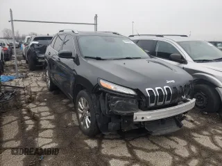 2016 Jeep Cherokee Overland with VIN 1C4PJLJS5GW315493, listed as a Copart auction lot 84885984 with 109,908 mi miles and Clean title. Bid and sale history available at DreamBid. Image 4.