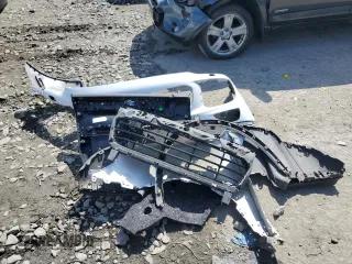 2017 Porsche Cayenne z VIN WP1AA2A23HKA80342, wystawiony jako Copart lot #60908035 z przebiegiem 61 583 mil mil oraz Szkoda całkowita • Salvage title. Historia ofert i sprzedaży dostępna na DreamBid. Obrazek 13.