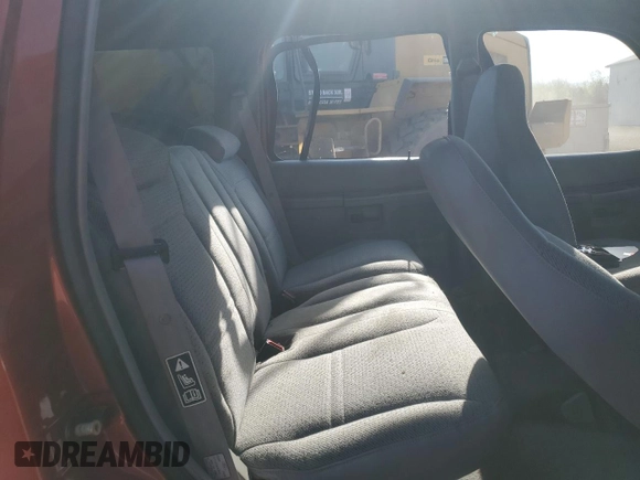 1999 Ford Explorer XL с VIN 1FMZU34X6XUC04398, выставлен на аукционе Copart как лот 54474995 с пробегом 31 640 миль миль и Списание • Salvage title. История ставок и продаж доступна на DreamBid. Изображение 11.