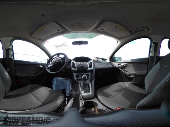 2013 Ford Focus SE z VIN 1FADP3F24DL104718, wystawiony jako IAAI lot #42206680 z przebiegiem Nie podano mil oraz . Historia ofert i sprzedaży dostępna na DreamBid. Obrazek 18.