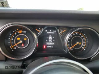 2022 Jeep Wrangler Unlimited Sport with VIN 1C4HJXDNXNW199299, listed as a Copart auction lot 67140934 with 30,996 mi miles and Salvage Title. Bid and sale history available at DreamBid. Image 9.