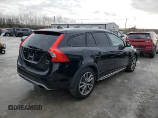2018 Volvo V60 Cross Country with VIN YV440MWK1J2042505, listed as a Copart auction lot 44908775 with 107,525 mi miles and Salvage Title. Bid and sale history available at carsss.com. Image 3.