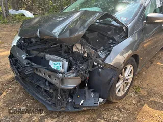 2017 Ford Focus SE with VIN 1FADP3F23HL200927, listed as a Copart auction lot 60996055 with Not provided miles and Clean title. Bid and sale history available at DreamBid. Image 6.