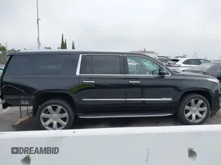 2020 Cadillac Escalade ESV Luxury z VIN 1GYS4HKJ7LR116999, wystawiony jako IAAI lot #40707280 z przebiegiem 117 358 mil mil oraz . Historia ofert i sprzedaży dostępna na DreamBid. Obrazek 14.