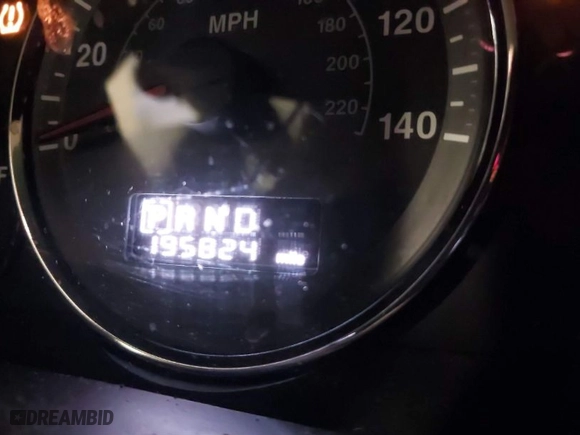 2010 Jeep Commander Sport with VIN 1J4RG4GK3AC118099, listed as a IAAI auction lot 41363371 with 195,824 mi miles. Bid and sale history available at carsss.com. Image 15.
