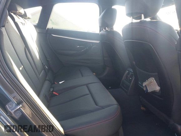 2018 BMW 3 Series 330i xDrive with VIN WBA8Z9C52JG828478, listed as a IAAI auction lot 41326732 with 86,463 mi miles. Bid and sale history available at carsss.com. Image 8.