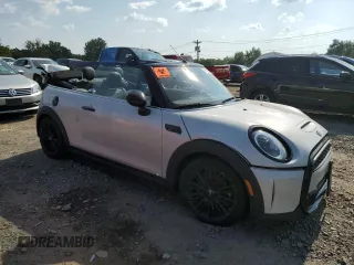 2022 MINI Convertible Cooper S z VIN WMW43DL08N3N99681, wystawiony jako Copart lot #67152054 z przebiegiem Nie podano mil oraz Szkoda całkowita • Salvage title. Historia ofert i sprzedaży dostępna na DreamBid. Obrazek 4.