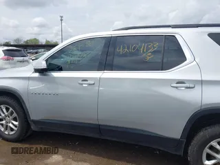 2019 Chevrolet Traverse LT Cloth with VIN 1GNERGKW6KJ114174, listed as a IAAI auction lot 42104133 with 135,410 mi miles. Bid and sale history available at carsss.com. Image 15.