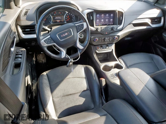 2021 GMC Terrain SLT z VIN 3GKALPEV0ML384335, wystawiony jako Copart lot #56004725 z przebiegiem 33 771 mil mil oraz Szkoda całkowita • Salvage title. Historia ofert i sprzedaży dostępna na DreamBid. Obrazek 8.