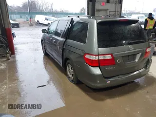 2007 Honda Odyssey EX with VIN 5FNRL38427B052619, listed as a IAAI auction lot 41727004 with 213,300 mi miles. Bid and sale history available at carsss.com. Image 3.