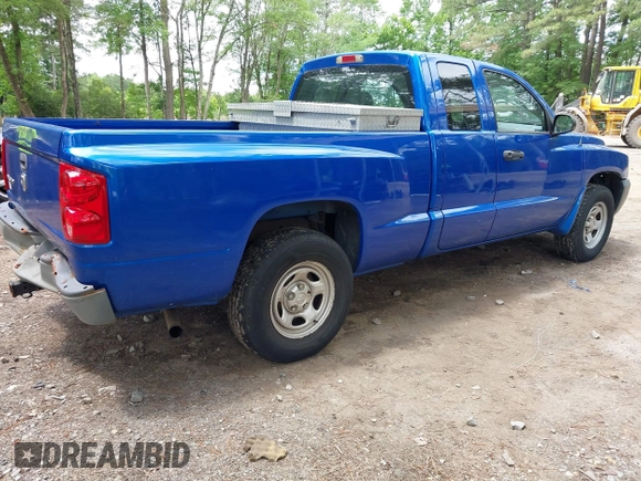 2007 Dodge Dakota ST z VIN 1D7HE22K07S250681, wystawiony jako IAAI lot #42451235 z przebiegiem 263 617 mil mil oraz . Historia ofert i sprzedaży dostępna na DreamBid. Obrazek 4.