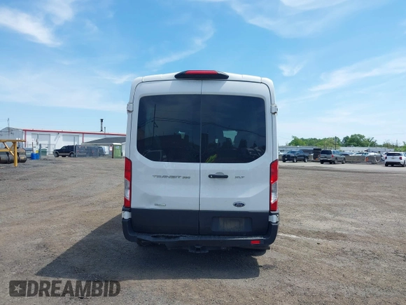 2022 Ford Transit Passenger XL с VIN 1FBAX2CG2NKA78400, выставлен на аукционе IAAI как лот 42219362 с пробегом 178 966 миль миль и . История ставок и продаж доступна на DreamBid. Изображение 16.
