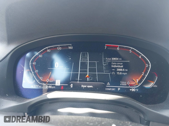 2024 BMW X4 xDrive30i with VIN 5UX33DT02R9W73855, listed as a IAAI auction lot 42712082 with 30,654 mi miles and . Bid and sale history available at DreamBid. Image 7.