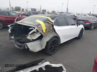 2018 Toyota Camry LE z VIN 4T1B11HK7JU111555, wystawiony jako IAAI lot #42421362 z przebiegiem 102 404 mil mil oraz . Historia ofert i sprzedaży dostępna na DreamBid. Obrazek 4.