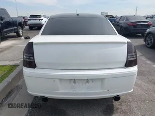 2007 Chrysler 300 C SRT8 with VIN 2C3LA73W17H659735, listed as a IAAI auction lot 41688198 with 132,785 mi miles. Bid and sale history available at carsss.com. Image 16.