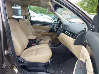 2016 Mitsubishi Outlander GT z VIN JA4JZ4AXXGZ002867, wystawiony jako IAAI lot #42327299 z przebiegiem 85 538 mil mil oraz . Historia ofert i sprzedaży dostępna na DreamBid. Obrazek 5.