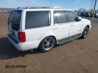 2001 Lincoln Navigator z VIN 5LMFU28R51LJ32175, wystawiony jako IAAI lot #41473282 z przebiegiem 231 832 mil mil oraz . Historia ofert i sprzedaży dostępna na DreamBid. Obrazek 4.
