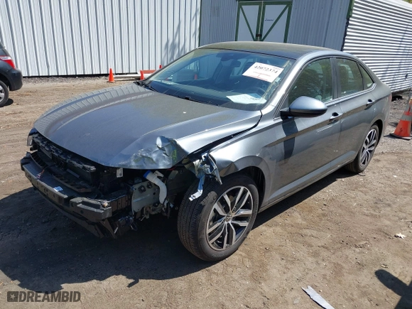2025 Volkswagen Jetta SE with VIN 3VW7X7BU4SM047242, listed as a IAAI auction lot 42072374 with 3,221 mi miles. Bid and sale history available at carsss.com. Image 17.